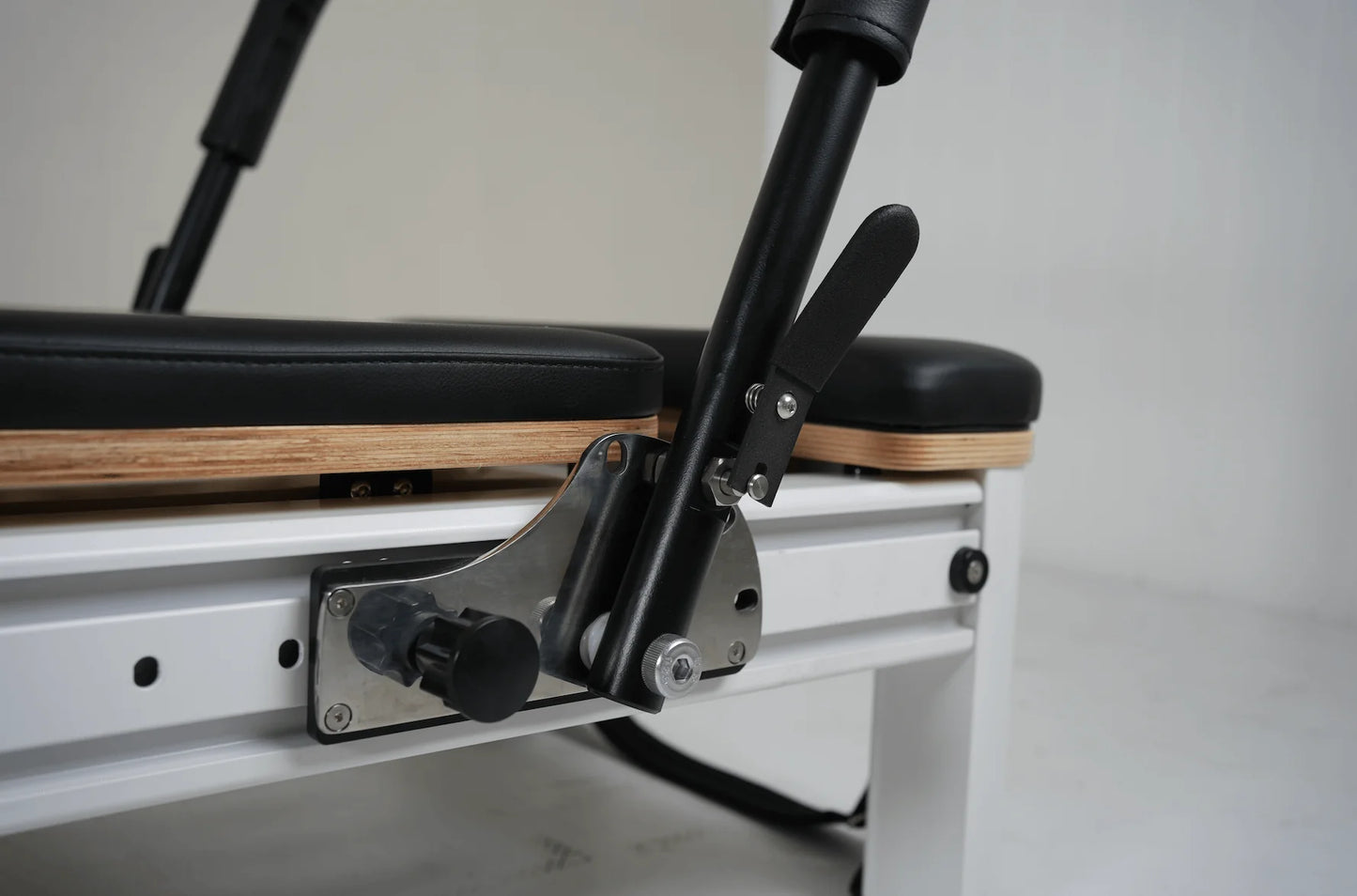 Full Track Queen Studio Pilates Reformer